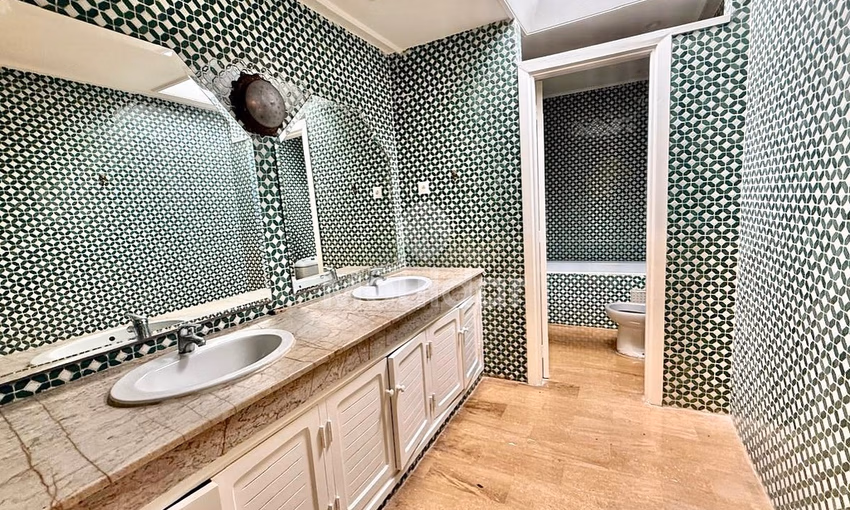 Elegant Villa for Sale in Aïn Diab, Casablanca - 600 m² Elegant Villa for Sale in Aïn Diab, Casablanca - 600 m²