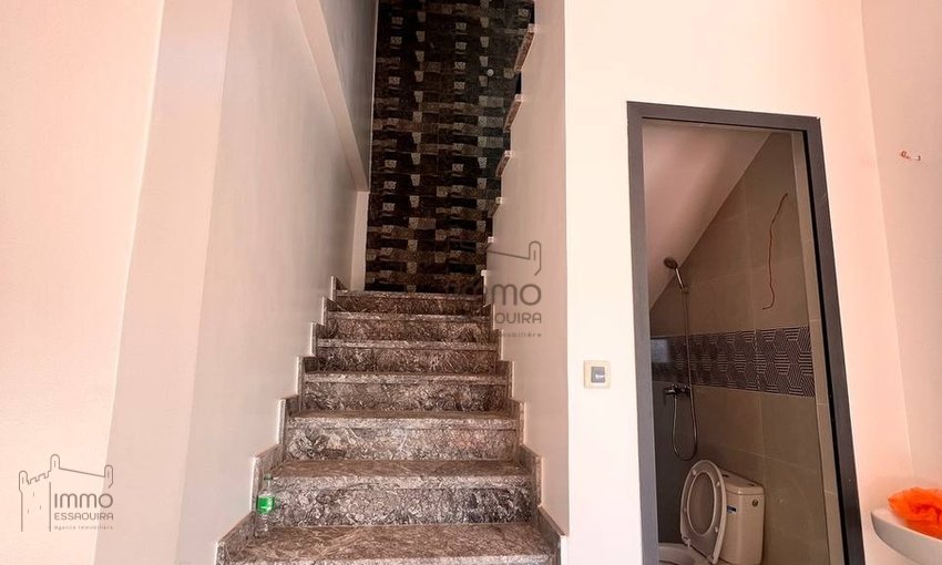 فيلا فسيحة على بعد 8 كم: أناقة وراحة للبيع - view 26