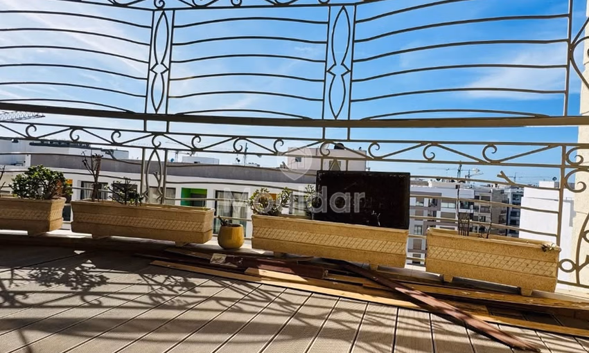 شقة جميلة للإيجار في الدار البيضاء - 3 غرف واسعة شقة جميلة للإيجار في الدار البيضاء - 3 غرف واسعة