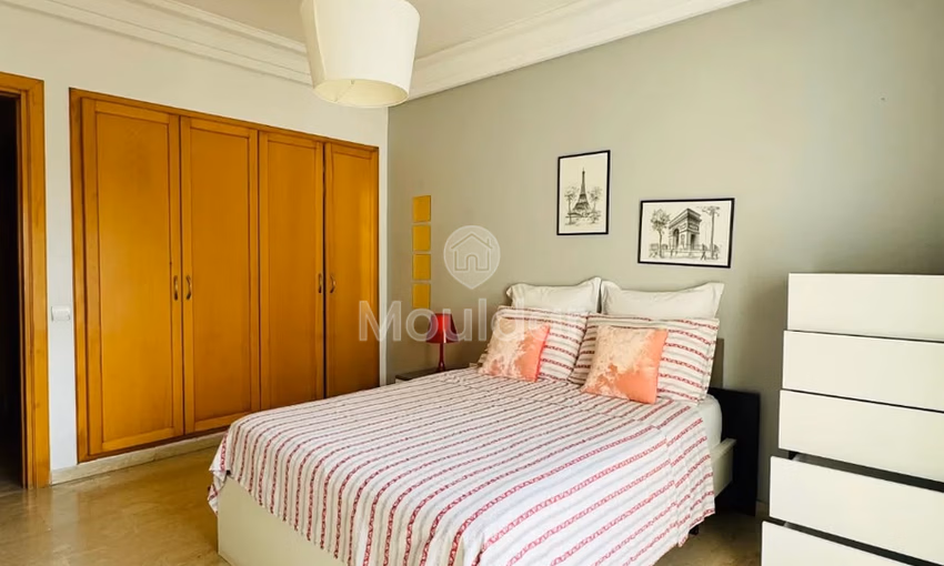 تأجير شقة فسيحة في الدار البيضاء - الأميرات، 3 غرف نوم