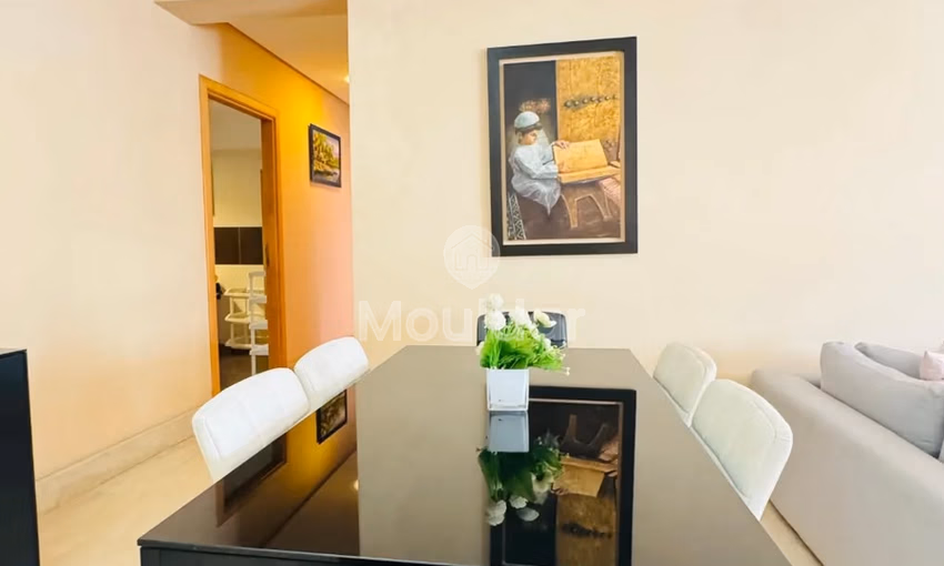 تأجير شقة فسيحة في الدار البيضاء - الأميرات، 3 غرف نوم