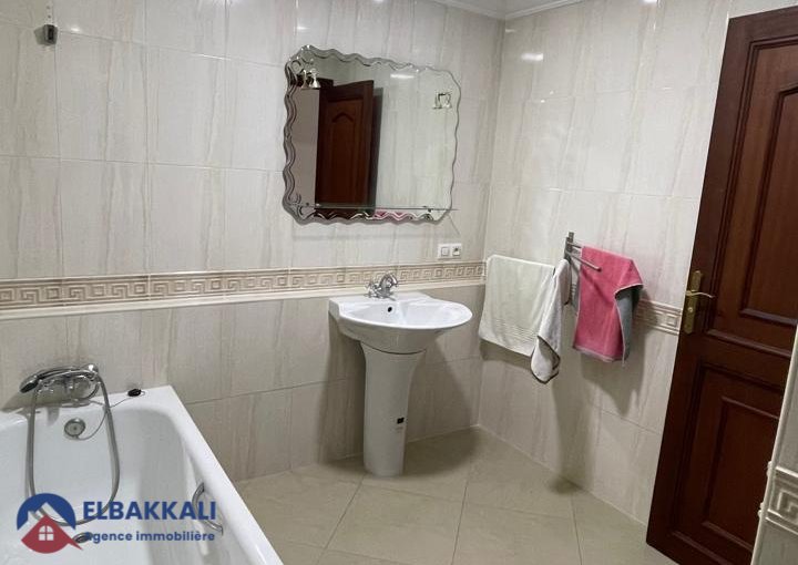 For sale: Spacious 3-bedroom apartment in Tangier - Iberia - view 17