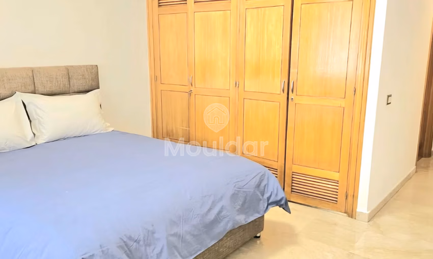 شقة جميلة مكونة من 3 غرف للإيجار في الدار البيضاء - الأميرات