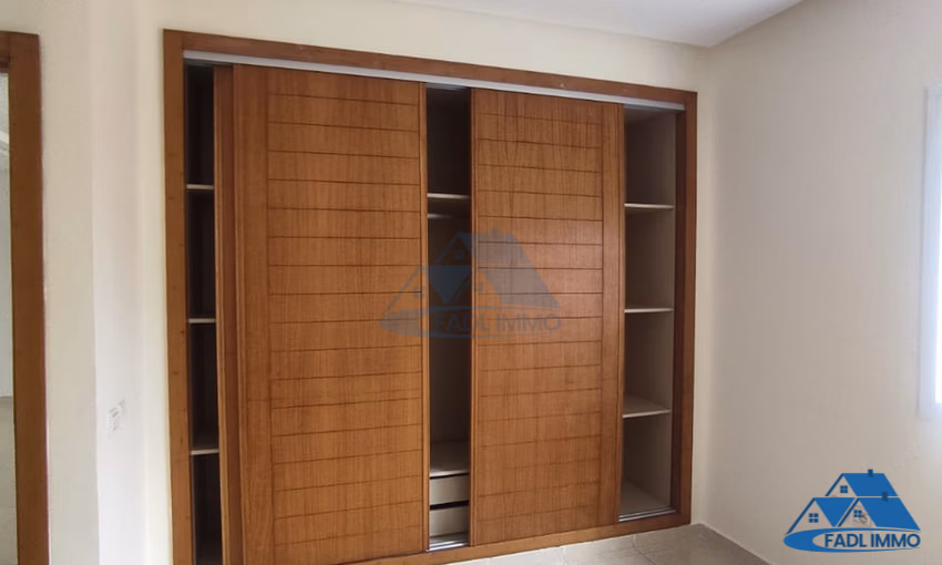 شقة للبيع في وسط مدينة القنيطرة