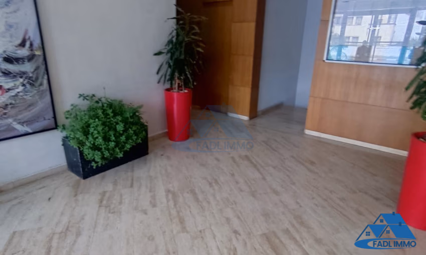 شقة للبيع في وسط مدينة القنيطرة