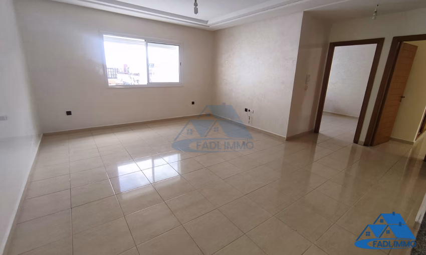 شقة للبيع في وسط مدينة القنيطرة