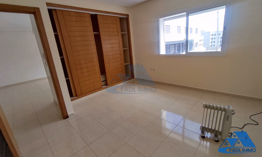 شقة للبيع في وسط مدينة القنيطرة