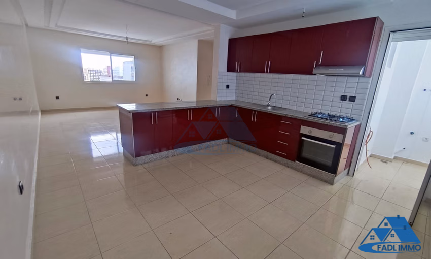 شقة للبيع في وسط مدينة القنيطرة