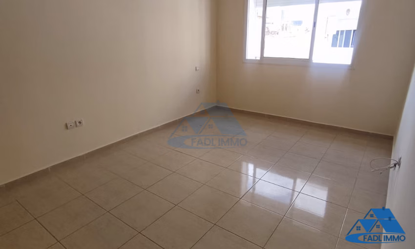 شقة للبيع في وسط مدينة القنيطرة