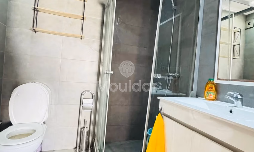 للايجار: شقة فسيحة من غرفتين في المعاريف، الدار البيضاء للايجار: شقة فسيحة من غرفتين في المعاريف، الدار البيضاء