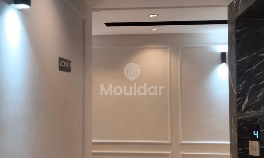 استوديو للإيجار في الدار البيضاء - المعاريف: 60م² لاستكشافه