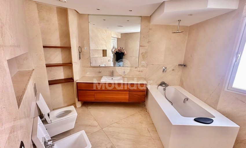 Casablanca Racine'de 3 Yatak Odalı Geniş Daire Kiralık - view 10