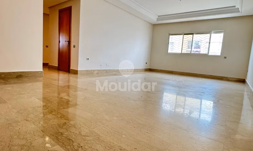 شقة ساحرة للإيجار - 3 غرف في الدار البيضاء