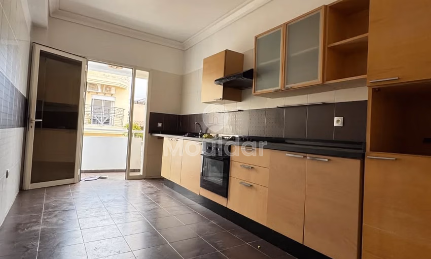 شقة ساحرة للإيجار - 3 غرف في الدار البيضاء