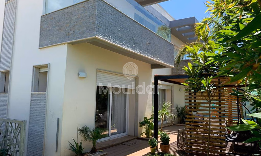 Villa Spacieuse à Vendre à Mohammedia - 5 Chambres Charmantes