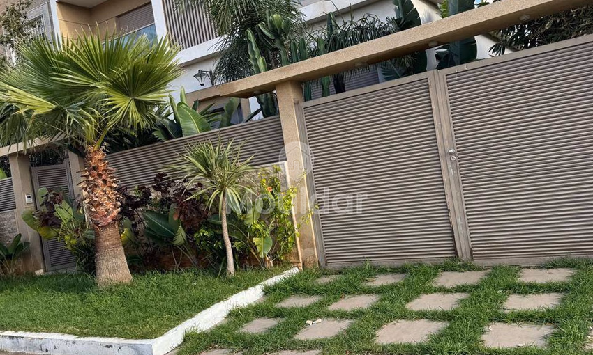 Villa Spacieuse à Vendre à Mohammedia - 5 Chambres Charmantes