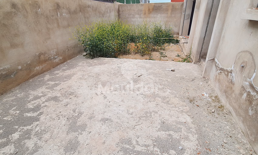 Villa Spacieuse à Vendre à Fès - 4 Chambres, 2 Étages Villa Spacieuse à Vendre à Fès - 4 Chambres, 2 Étages