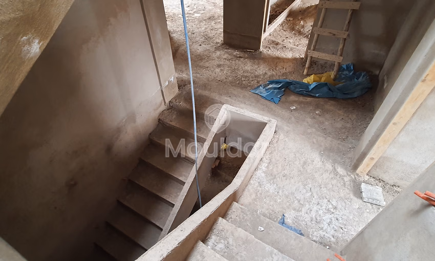 Villa Spacieuse à Vendre à Fès - 4 Chambres, 2 Étages Villa Spacieuse à Vendre à Fès - 4 Chambres, 2 Étages