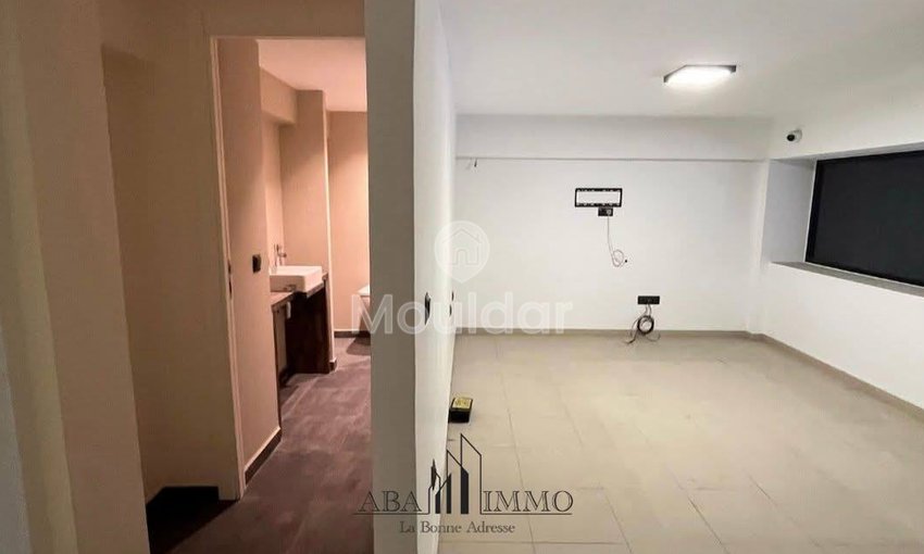 مساحة تجارية للإيجار: 220 متر مربع في قلب غوثييه - view 6