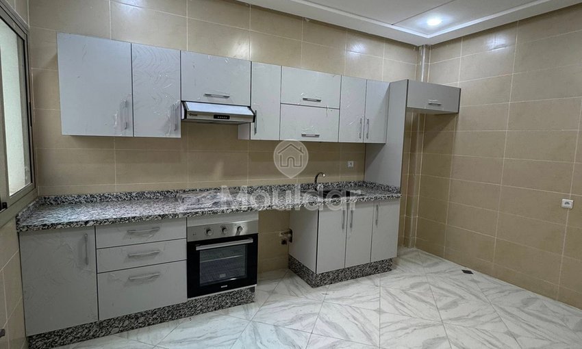 En Venta: Encantador Apartamento de 3 Habitaciones en Fez, 100m² - view 13