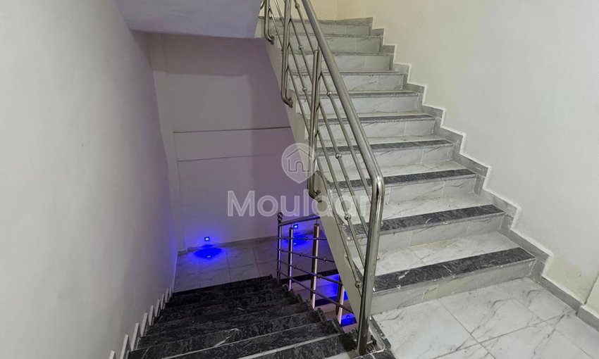 En Venta: Encantador Apartamento de 3 Habitaciones en Fez, 100m² - view 11