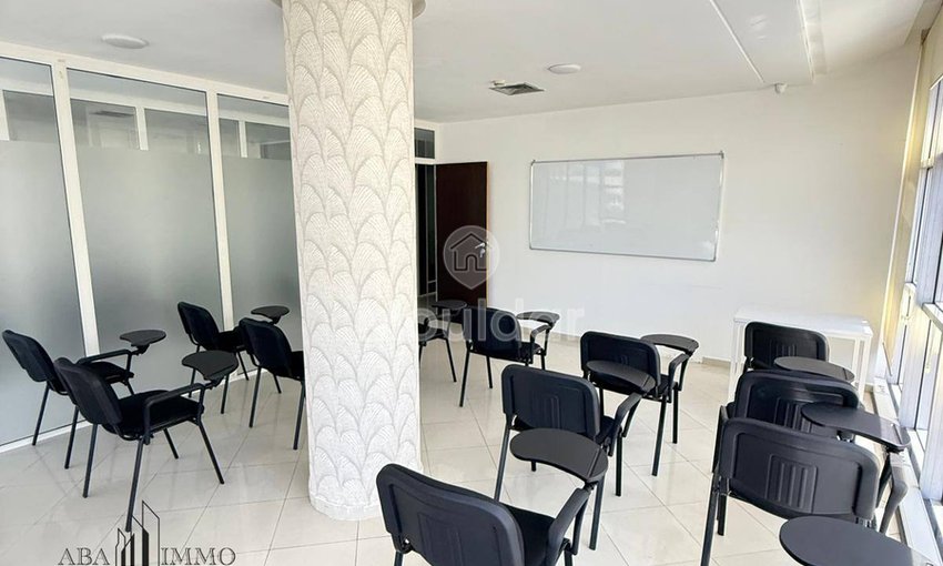 مكتب للإيجار في الدار البيضاء المعاريف - 141م² للاكتشاف - view 6