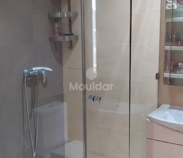 شقق للإيجار في الدار البيضاء: 3 غرف في فرح السلام شقق للإيجار في الدار البيضاء: 3 غرف في فرح السلام