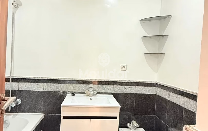 شقة رائعة للإيجار في الدار البيضاء - الأميرات