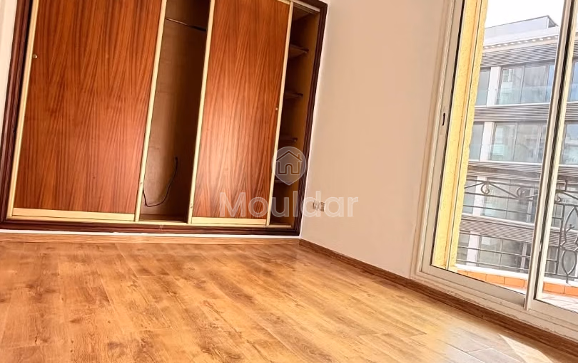 شقة رائعة للإيجار في الدار البيضاء - الأميرات