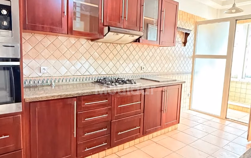 شقة رائعة للإيجار في الدار البيضاء - الأميرات