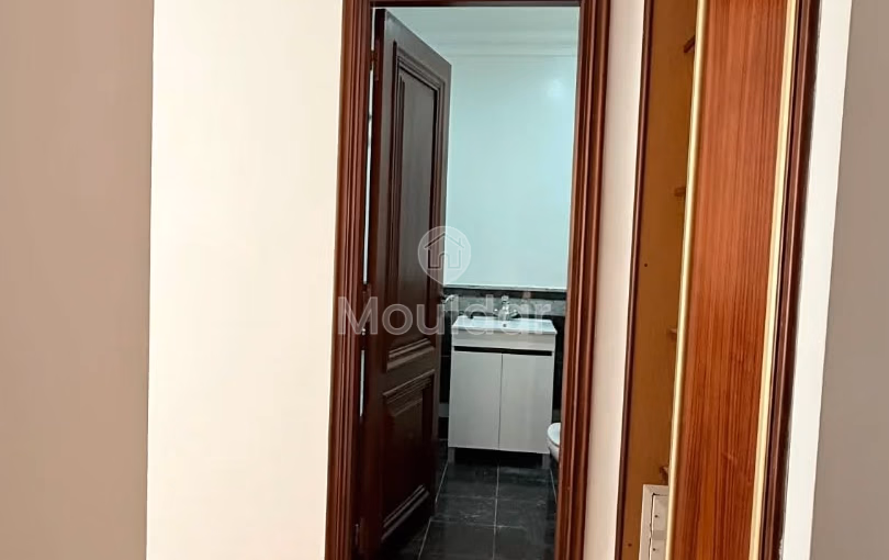 شقة رائعة للإيجار في الدار البيضاء - الأميرات