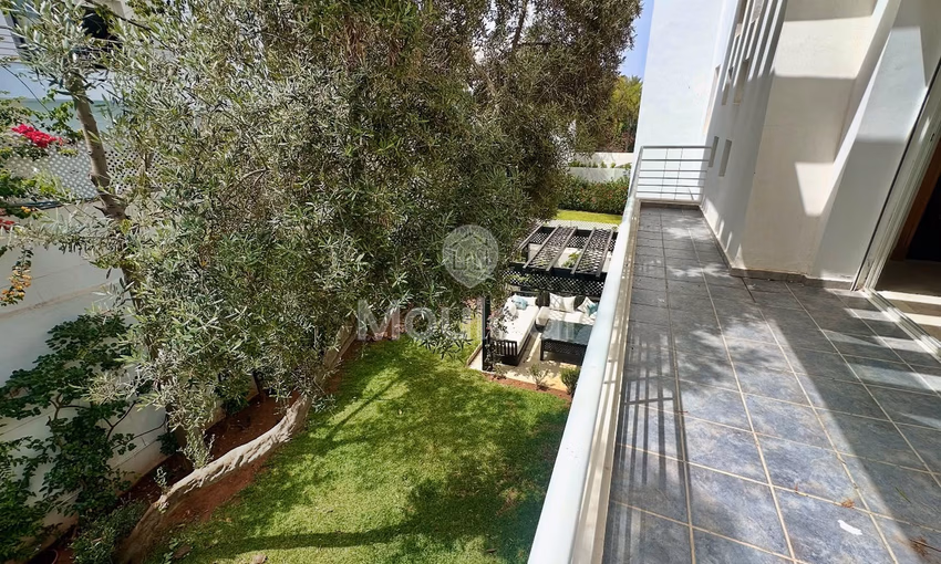 فيلا للإيجار: الفخامة والراحة في عين الدياب، الدار البيضاء