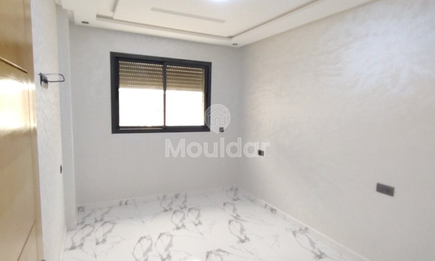 Elegant House in Khouribga: 8 Bedrooms and Garage - view 9