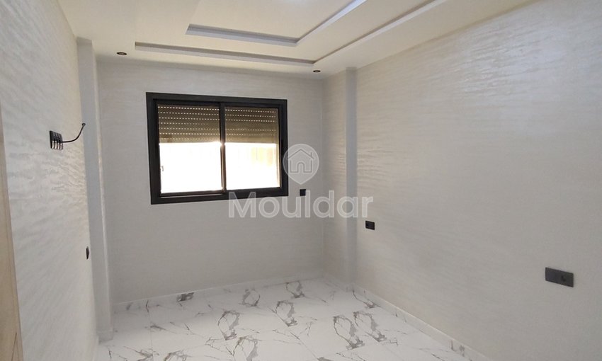 Elegant House in Khouribga: 8 Bedrooms and Garage - view 4