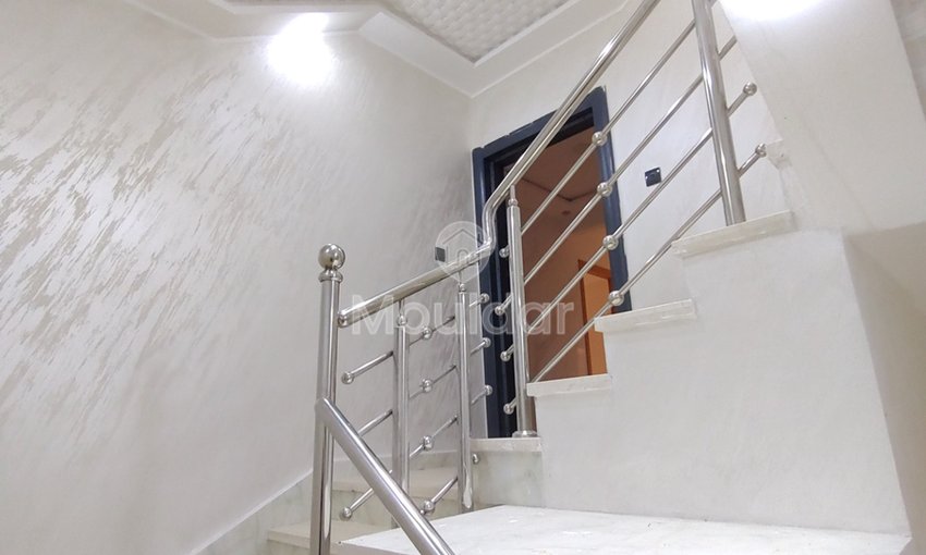 Elegant House in Khouribga: 8 Bedrooms and Garage - view 12