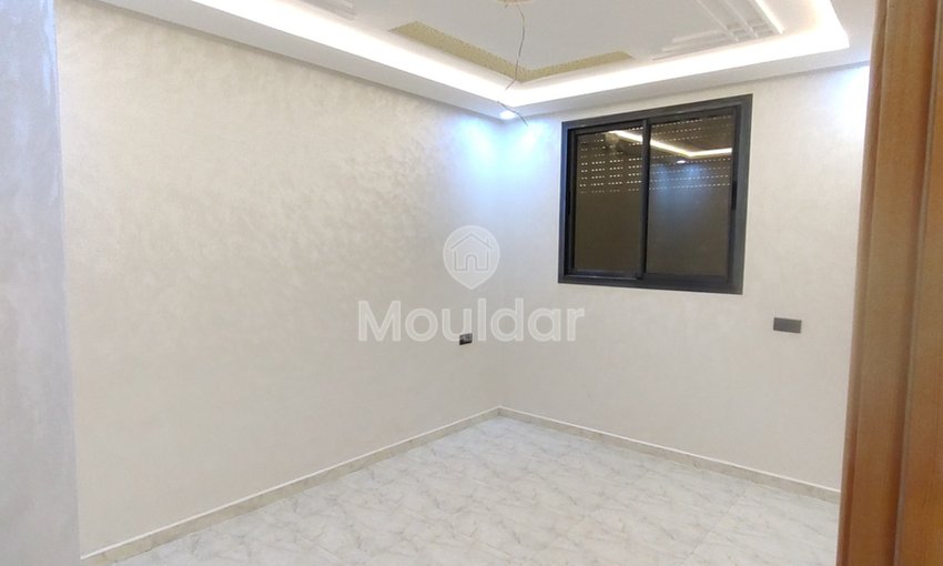 Maison Élégante à Khouribga: 8 Chambres et Garage - view 2