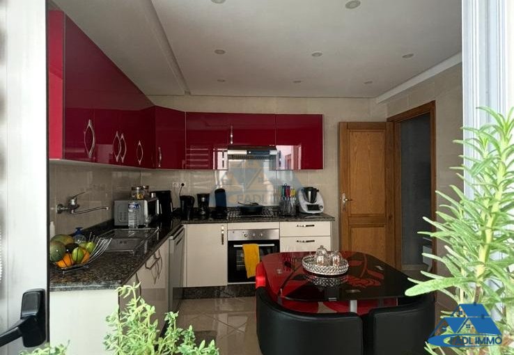 شقة للبيع في وسط مدينة القنيطرة