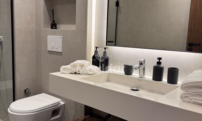 شقة للإيجار: شقة ت1 رائعة في الدار البيضاء، الأميرات