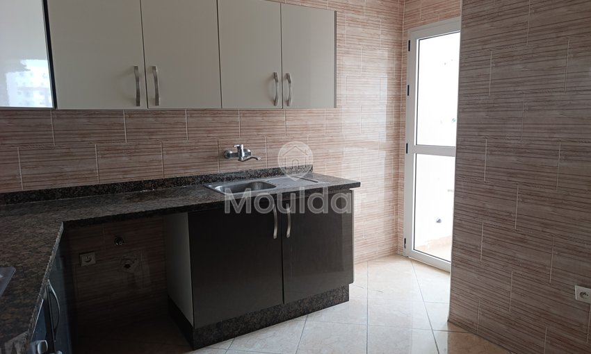 Spacious Apartment for Sale in the Heart of Kénitra - view 9