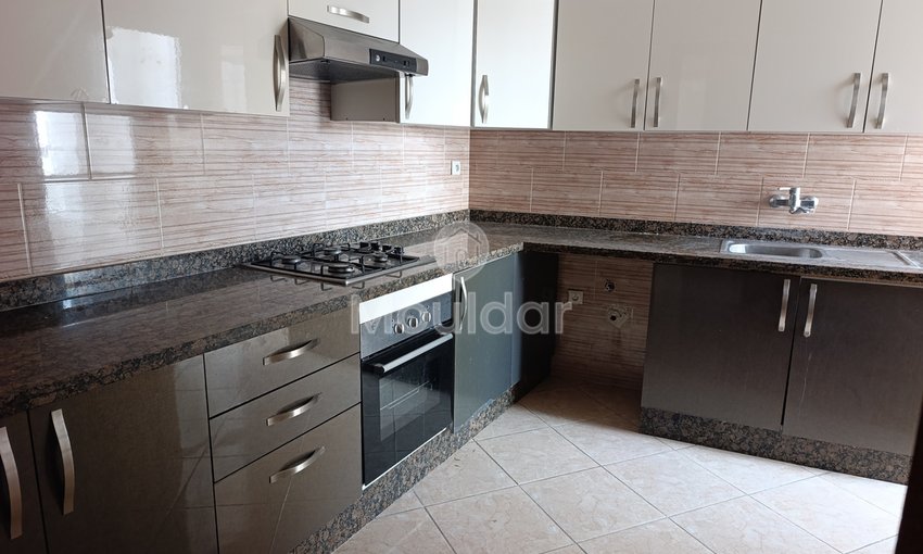 Spacious Apartment for Sale in the Heart of Kénitra - view 8