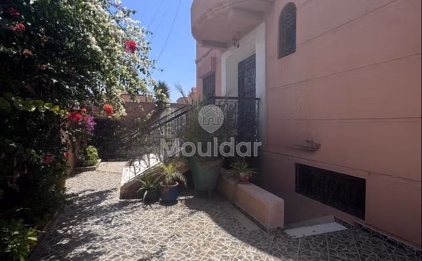 Live in Luxury in Marrakech: 2-Bedroom Villa for Rent