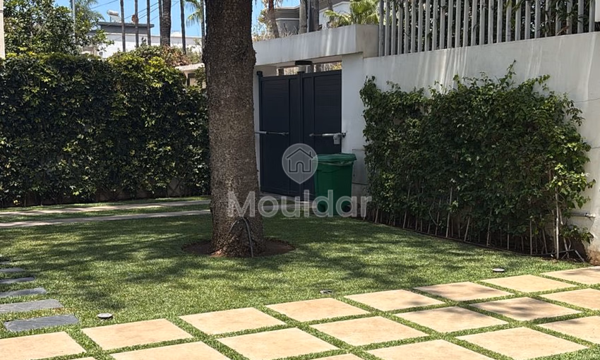 Villa de Luxe à Louer à Casablanca - Oasis, 4 Chambres