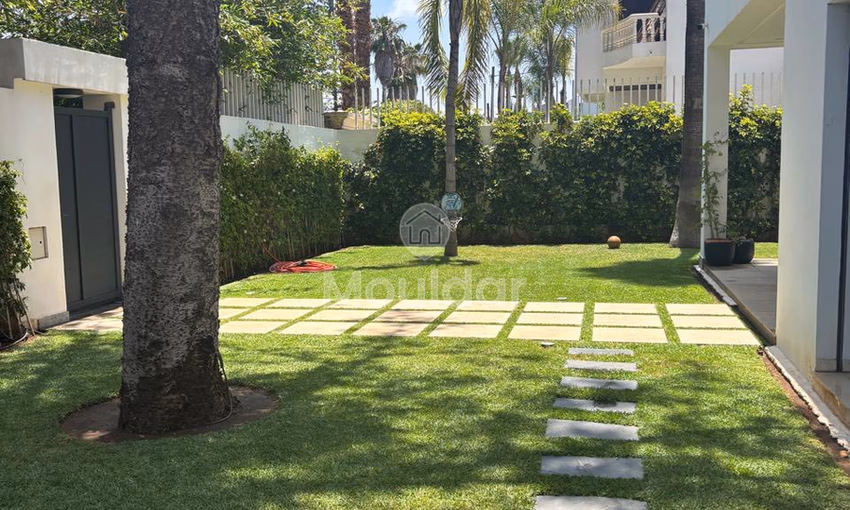 Villa de Luxe à Louer à Casablanca - Oasis, 4 Chambres