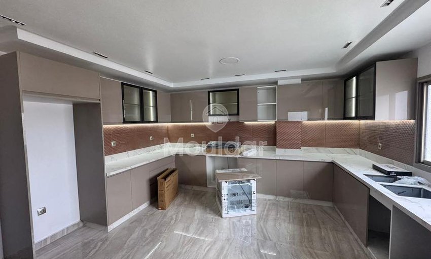 شقة جميلة للإيجار في الدار البيضاء - 4 غرف فسيحة - view 15