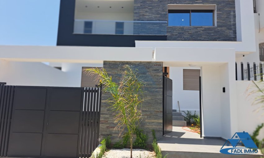 VENTA ELEGANTE VILLA NUEVA EN ALLIANCE MEHDIA