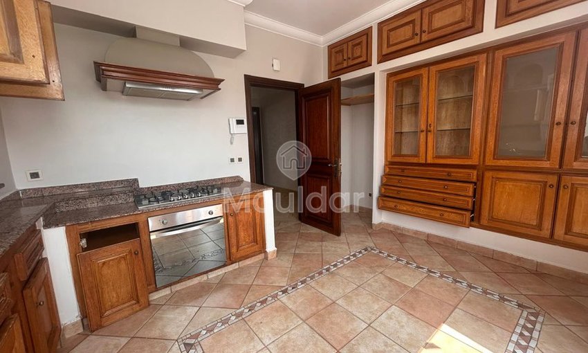 شقة استثنائية للإيجار في مثلث الذهب، الدار البيضاء - view 12