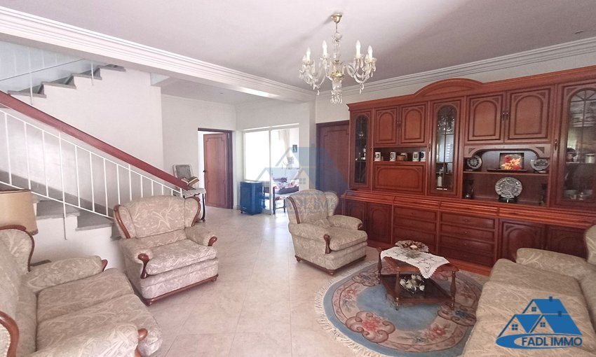 بيع فيلا فسيحة 963 م² في سوسة الرباط