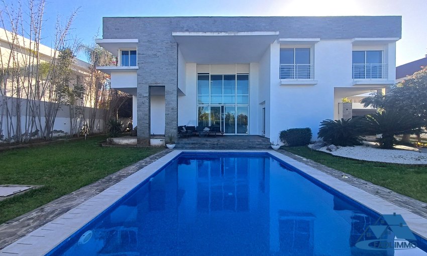 VENTE SPACIEUSE VILLA 800 M2 A BASSATINE EL MENZEH