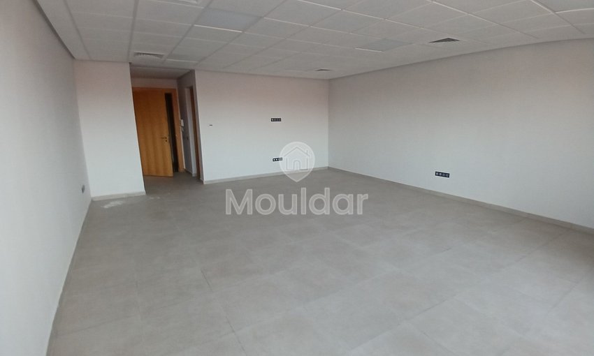 مكتب للإيجار في مراكش - مساحة مثالية 64م² - view 2