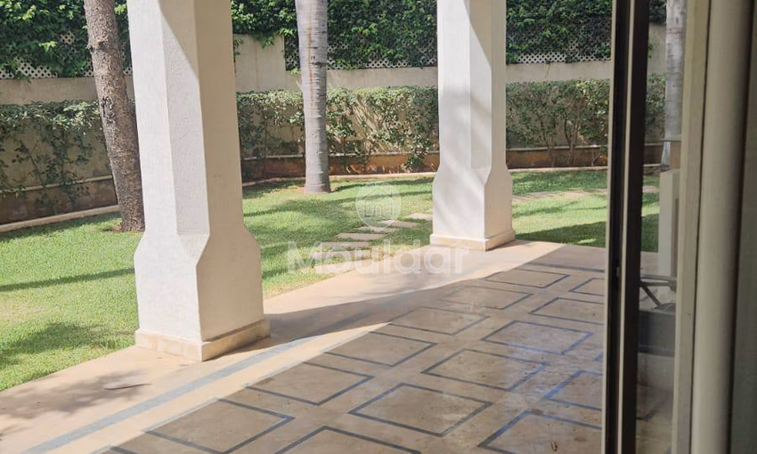 فيلا فاخرة للإيجار في الدار البيضاء - واحة: 4 غرف نوم فيلا فاخرة للإيجار في الدار البيضاء - واحة: 4 غرف نوم